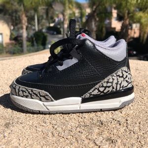 Air Jordan 3 Retro Sneakers Toddler sz 5c
